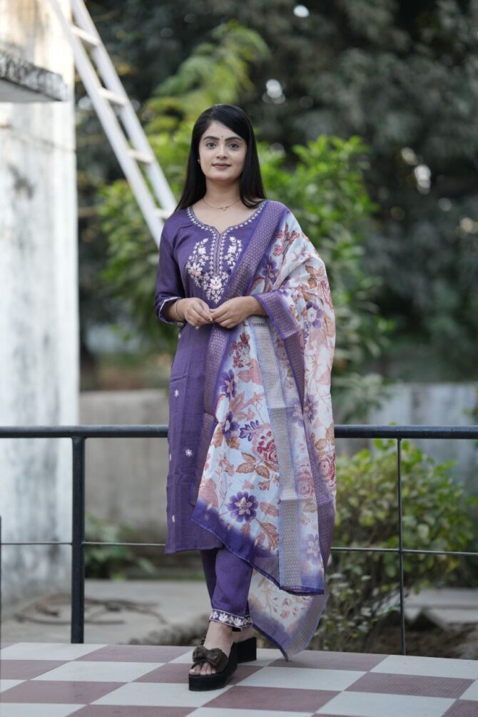 Purple Embroidery Kurta Set With Chanderi Silk Digital Duppata - Image 2