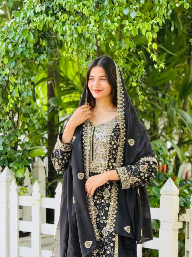 Pehnava Style Star Fox Gorgette Fancy Latkan Kurtieb Plazo Set