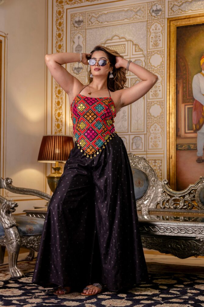 Pehnava Style Micro Cotton Mirror Stone Lace Border Top & Palazzo - Image 8