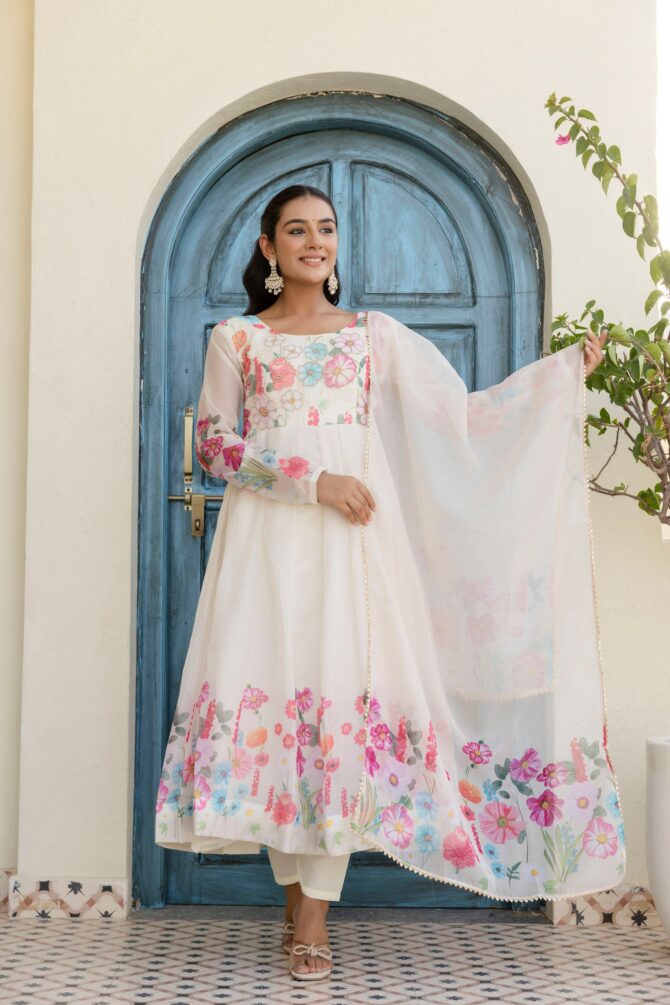 Pehnava Style Pure Soft Organza Silk Anarkali Pant & Dupatta - Image 12