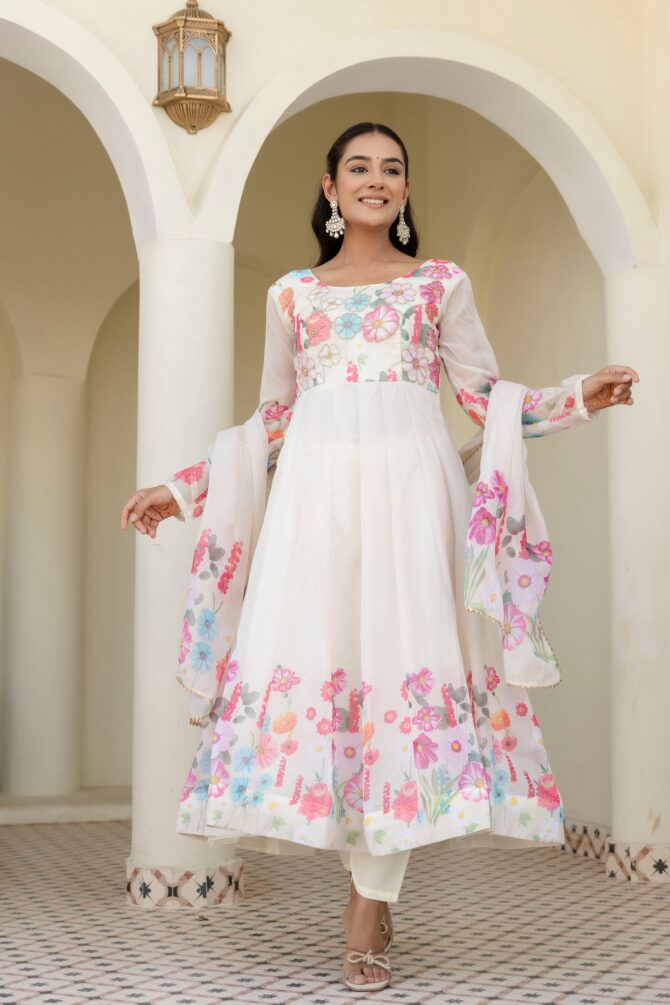 Pehnava Style Pure Soft Organza Silk Anarkali Pant & Dupatta - Image 9