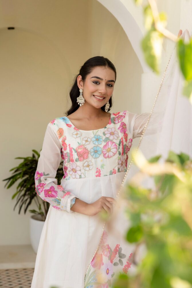 Pehnava Style Pure Soft Organza Silk Anarkali Pant & Dupatta - Image 2