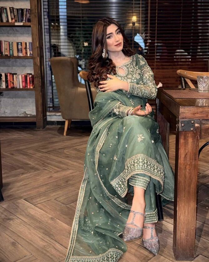 Pehnava Style Organza Silk Embroidery Work Kurtie Palazzo with Duppatta - Image 6