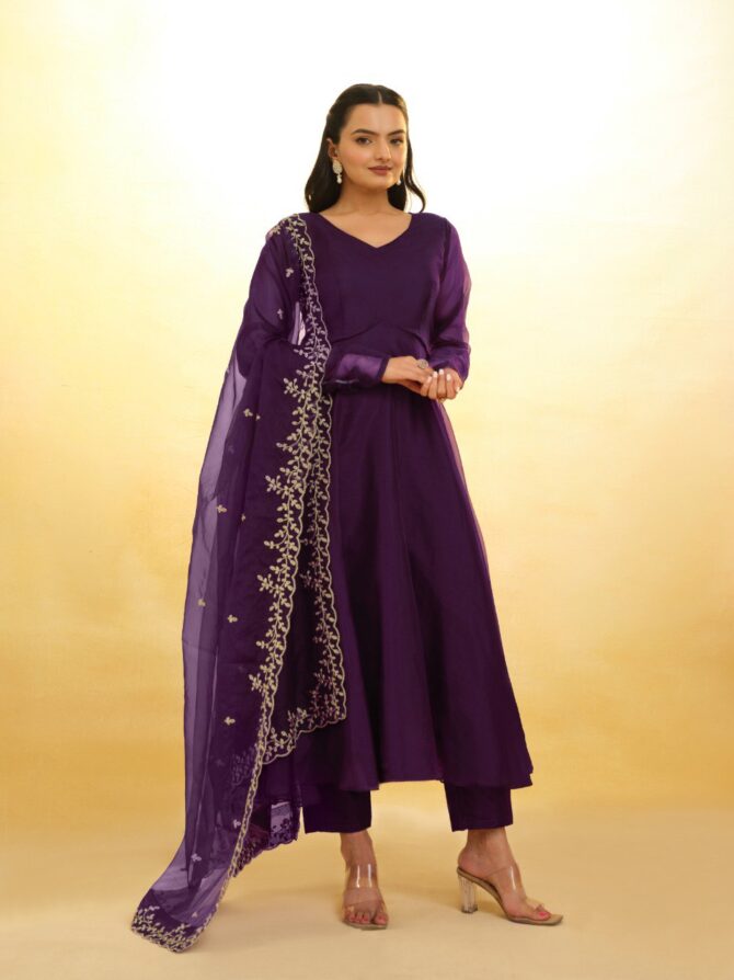 Pehnava Style Organza Hevay Embroidered Cotton Kurtie Set - Image 2