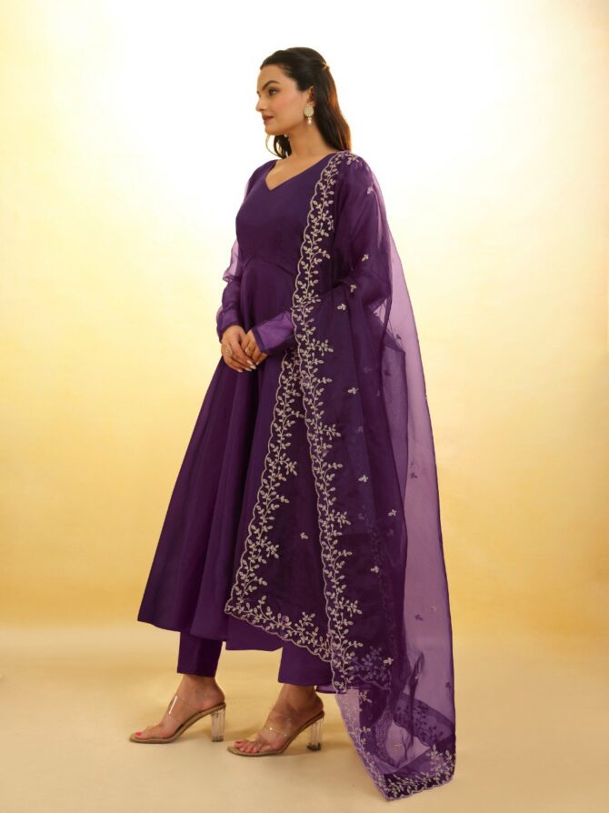 Pehnava Style Organza Hevay Embroidered Cotton Kurtie Set - Image 4