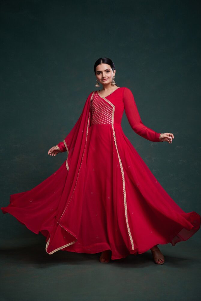 Pehnava Style Rose Red Georgette Gown - Image 7
