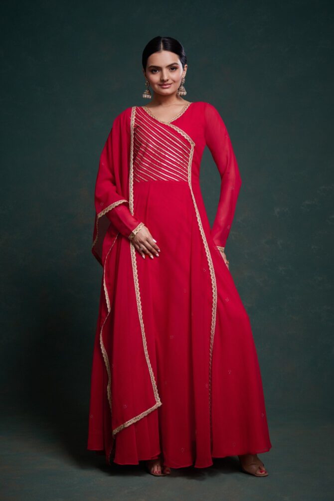 Pehnava Style Rose Red Georgette Gown - Image 3
