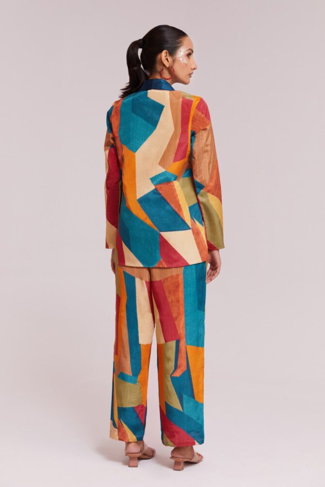 Pehnava Style Multi Color Crepe Printed Co-Ord Set - Image 3