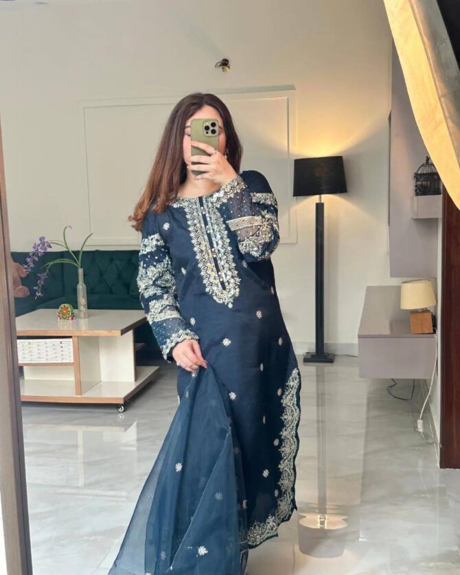 Pehnava Style Natural Crepe Embroidery Work Kurtie Pant with Duppatta - Image 2