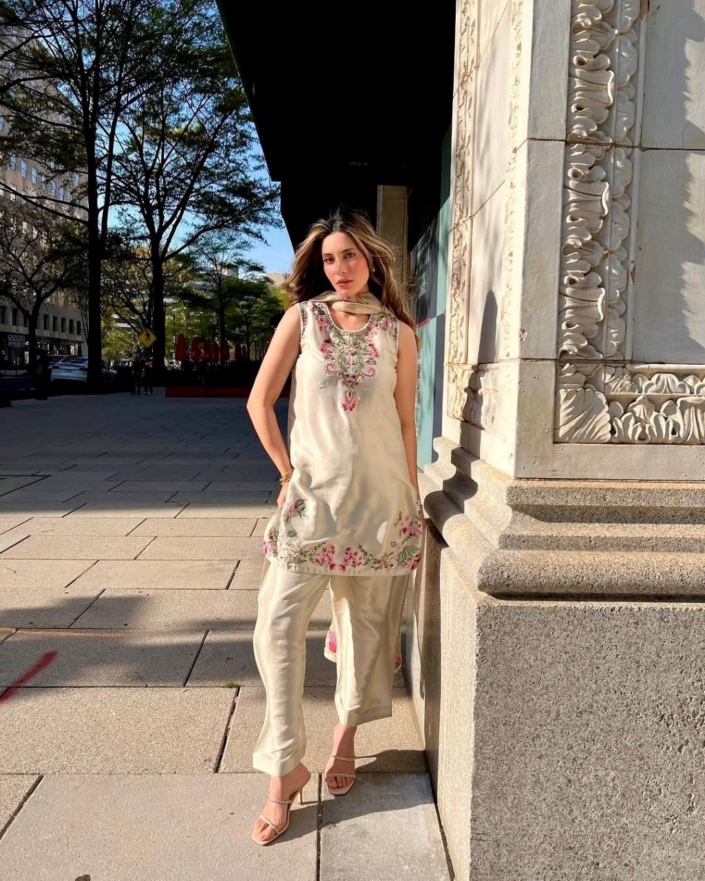 Pehnava Style Pure Natural Crepe With Embroidery Work Top Farashi Palazzo With Duppatta - Image 10