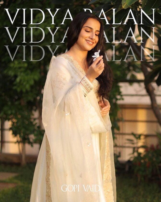 VIDHYA BALAN SPECIAL DESIGNER SEQUINS & ZARI EMBROIDERED ANARKALI GOWN IN HEAVY MUSLIN COTTON