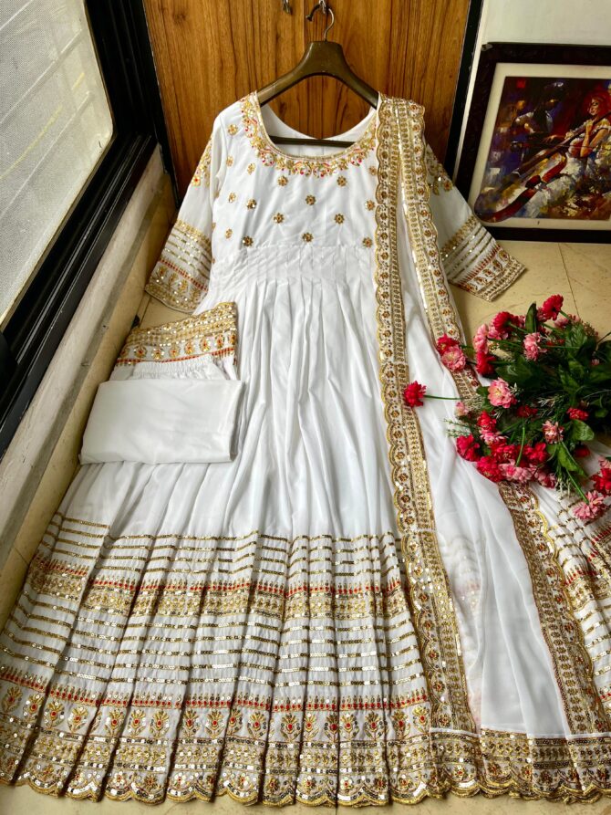 VIDHYA BALAN SPECIAL DESIGNER SEQUINS & ZARI EMBROIDERED ANARKALI GOWN IN HEAVY MUSLIN COTTON - Image 6