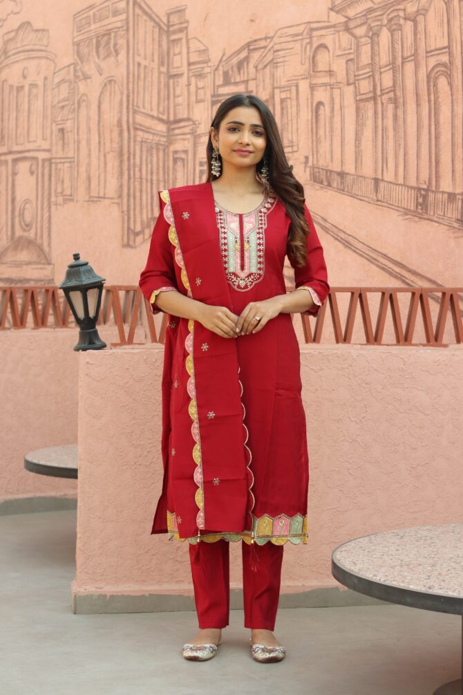 Rose  Gold Kurta Pant With Dupatta - Image 2