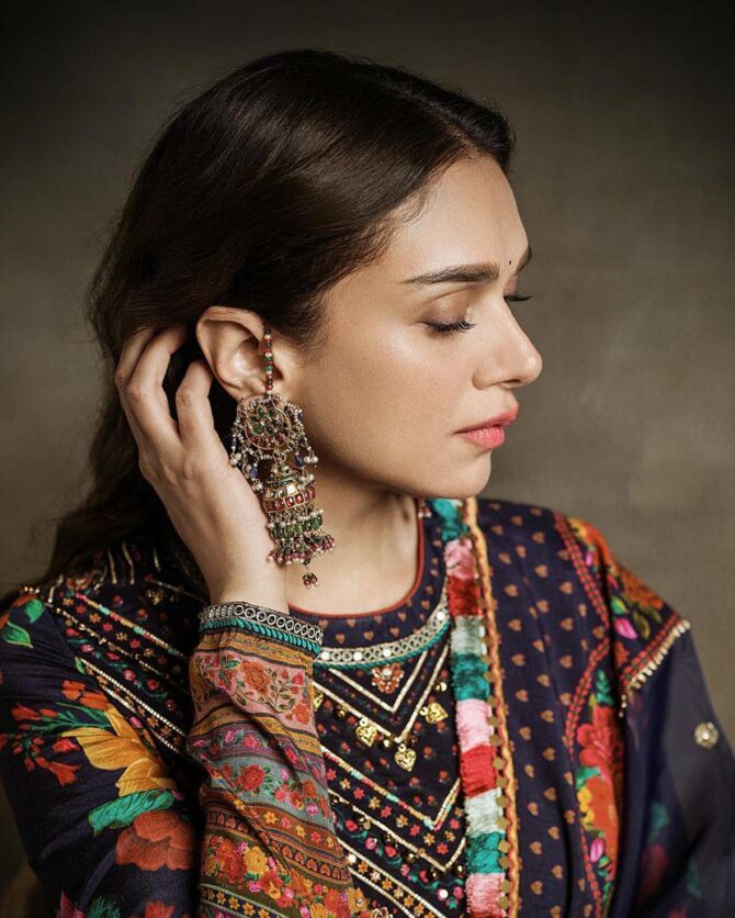 ADITIRAOHYDARI  FROM HEERAMANDI INSPIRED DESIGNER PRINTED GOWN