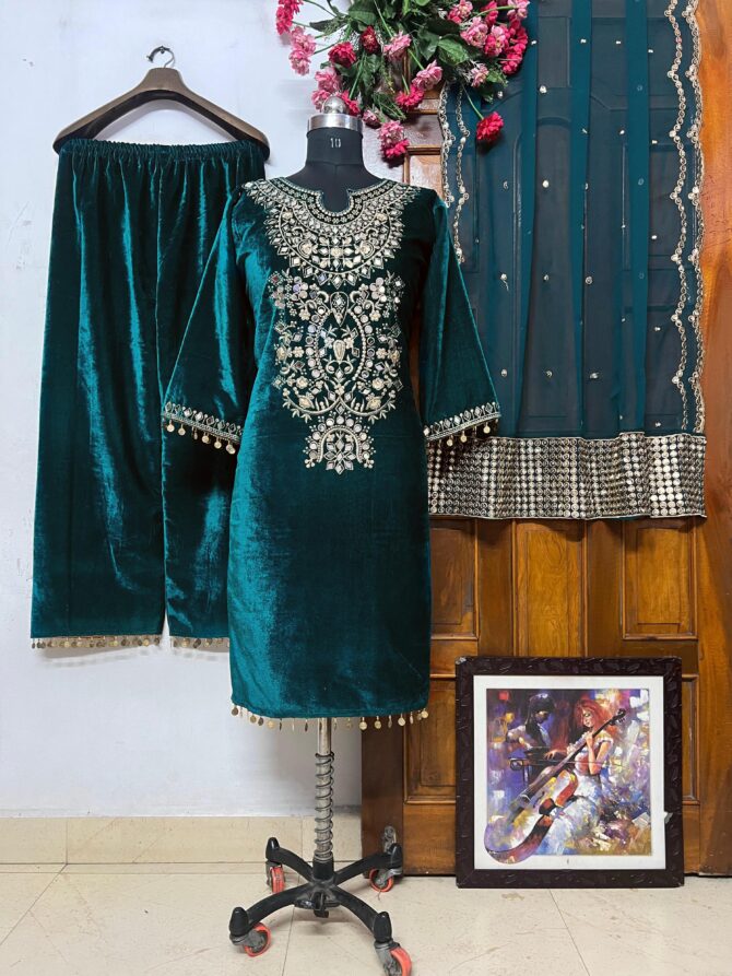 NEW DESIGNER BEAUTIFUL KURTI-PLAZZO SET IN HEAVY VELVET FABRIC WITH SEQUINS EMBROIDERY WORK - Image 6