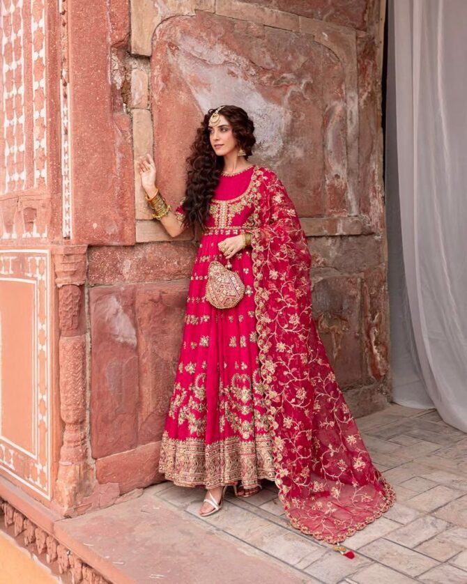 PRESENTING NEW ĐĚSIGNER ANARKALI GOWN WITH SEQUINS & ZARI &THREAD EMBROIDERY WORK WITH ELEGANT DUPATTA SET - Image 10