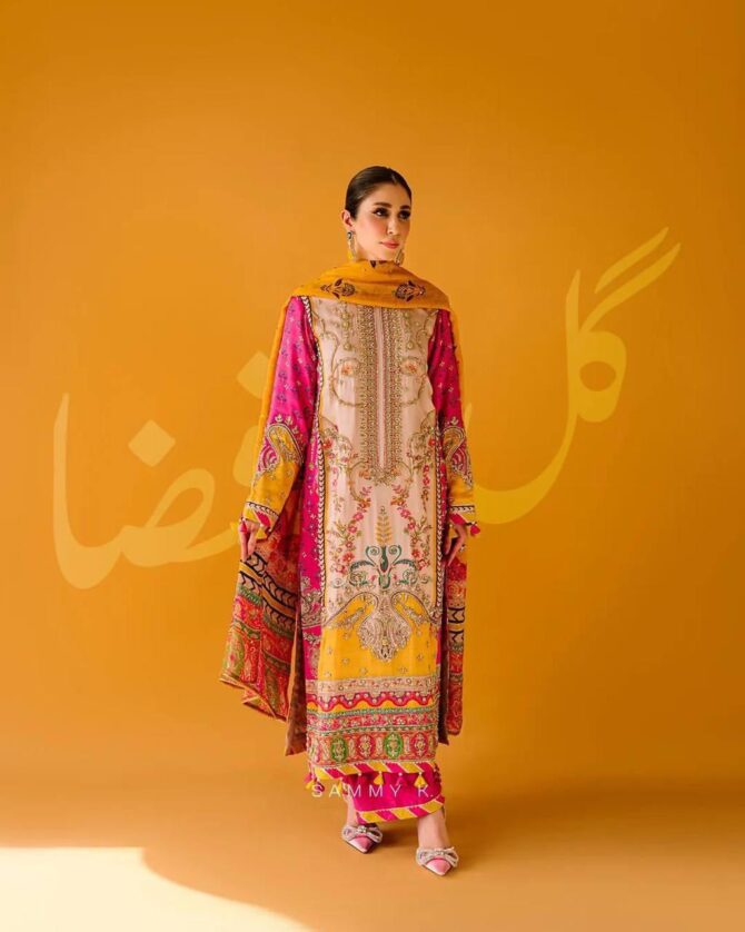 Pehnava Style Muslin Cotton Digital Printed Hand Work Pakistani Suit - Image 3