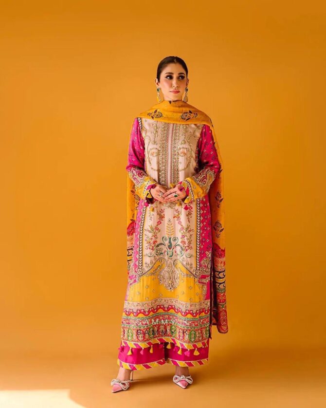 Pehnava Style Muslin Cotton Digital Printed Hand Work Pakistani Suit